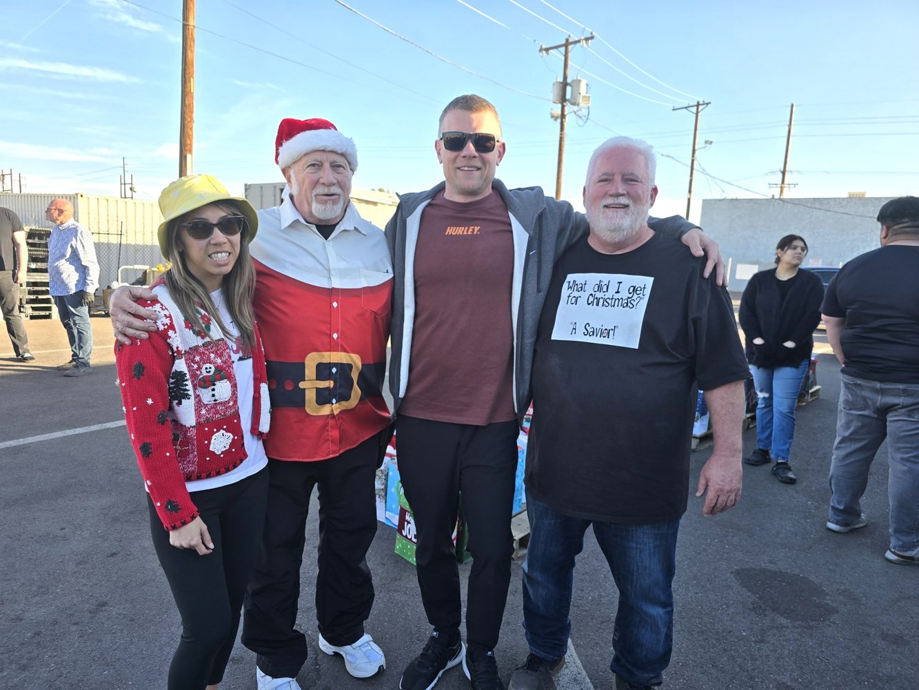 Holiday outreach volunteers